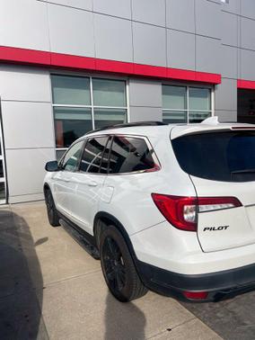 Silver Metallic 2021 Honda Pilot AWD Special Edition