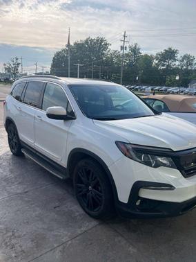 Silver Metallic 2021 Honda Pilot AWD Special Edition