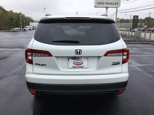 Silver Metallic 2021 Honda Pilot AWD Special Edition