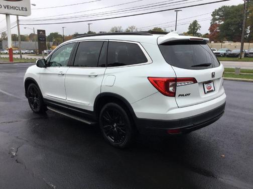 Silver Metallic 2021 Honda Pilot AWD Special Edition