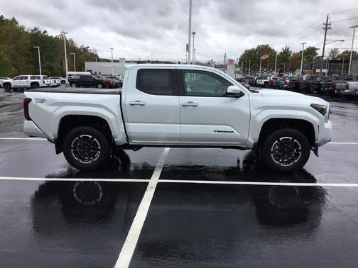 Wind Chill Pearl 2026 Toyota Tacoma TRD Sport