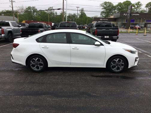 Snow White Pearl 2021 Kia Forte LXS
