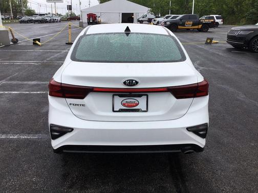 Snow White Pearl 2021 Kia Forte LXS