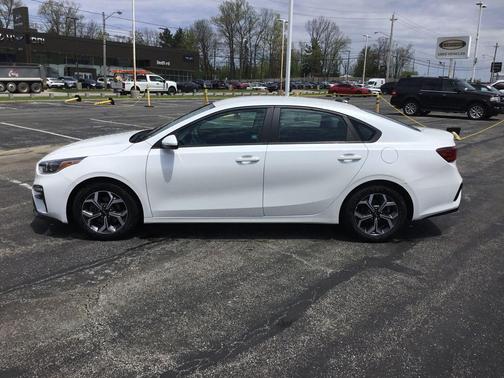 Snow White Pearl 2021 Kia Forte LXS