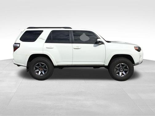 2023 Toyota 4Runner TRD Off Road