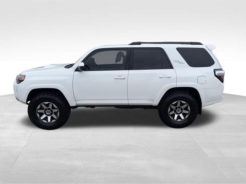 2023 Toyota 4Runner TRD Off Road