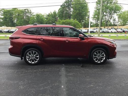 2024 Toyota Highlander Hybrid Limited