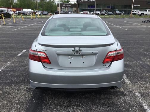 Titanium Metallic 2007 Toyota Camry SE