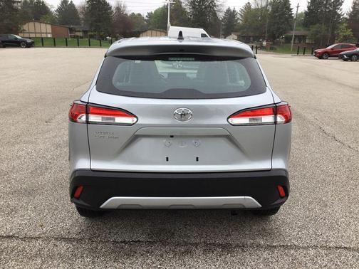Sonic Silver 2025 Toyota Corolla Cross L