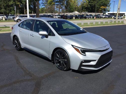 Classic Silver Metallic 2023 Toyota Corolla SE