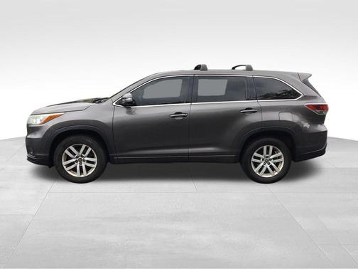 2016 Toyota Highlander LE
