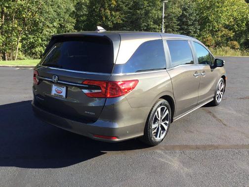 Pewter Metallic 2021 Honda Odyssey Touring