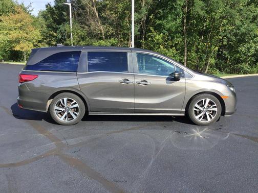 Pewter Metallic 2021 Honda Odyssey Touring
