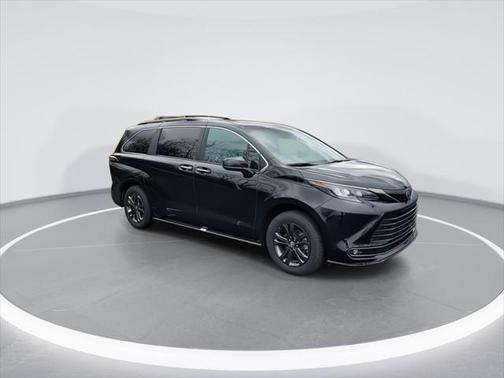 2024 Toyota Sienna Woodland Edition