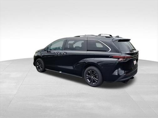 2024 Toyota Sienna Woodland Edition