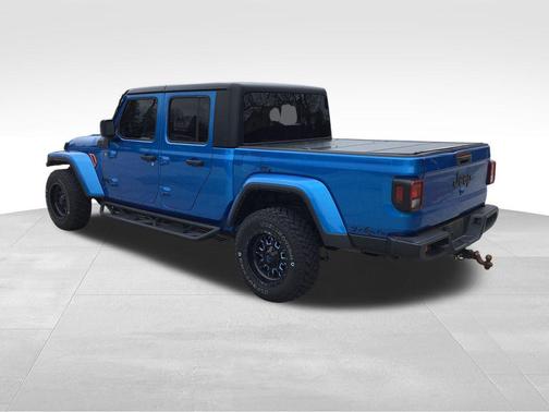 Hydro Blue Pearlcoat 2022 Jeep Gladiator Willys 4x4