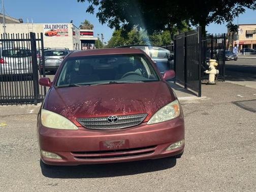 2004 Toyota Camry XLE
