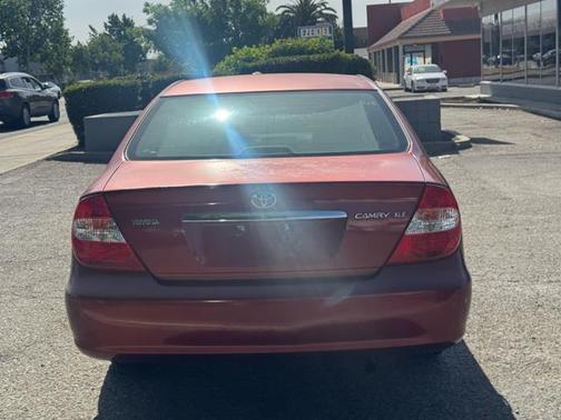 2004 Toyota Camry XLE