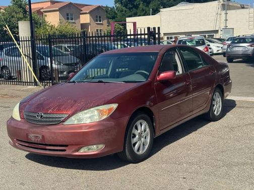 2004 Toyota Camry XLE
