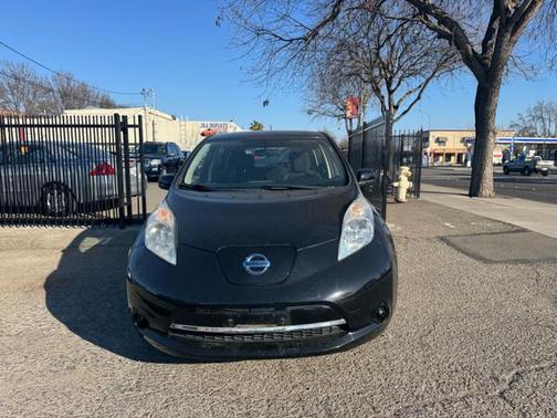 2016 Nissan Leaf S