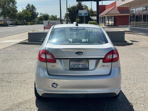 2012 Ford Fiesta SEL