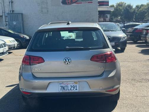 2016 Volkswagen Golf TSI S 4-Door
