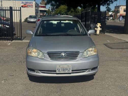 2005 Toyota Corolla LE