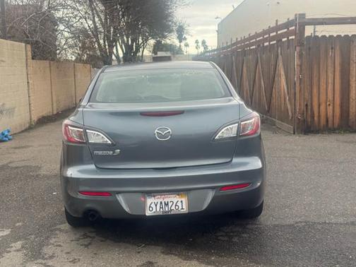 2013 Mazda Mazda3 i SV