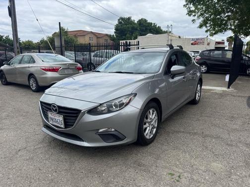 2016 Mazda Mazda3 i Sport