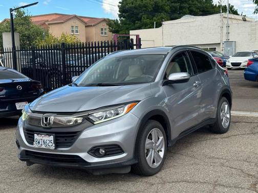 Lunar Silver Metallic 2019 Honda HR-V EX
