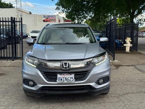 Lunar Silver Metallic 2019 Honda HR-V EX