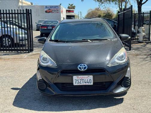 2016 Toyota Prius c Two