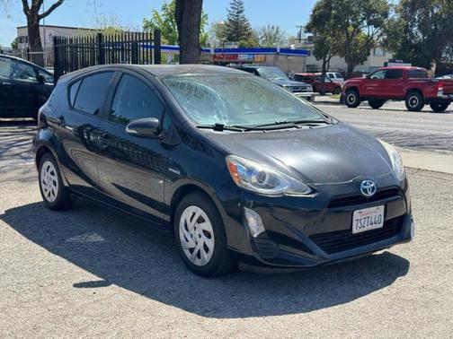 2016 Toyota Prius c Two