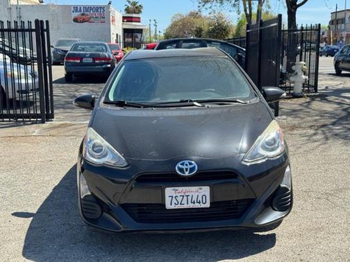 2016 Toyota Prius c Two