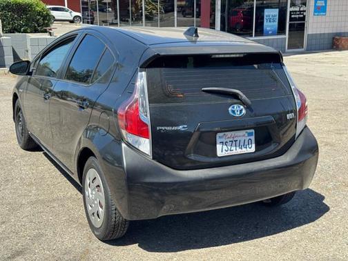 2016 Toyota Prius c Two