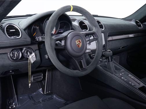 2025 Porsche 718 Cayman GT4 RS