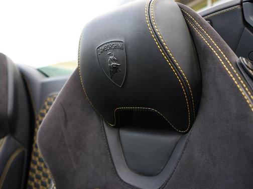 2017 Lamborghini Huracan LP610-4S