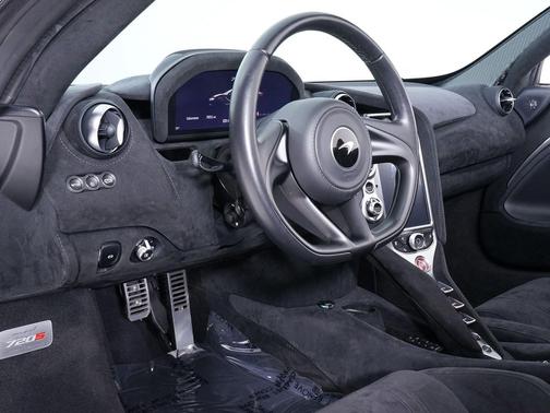 Glacier 2020 McLaren 720S Performance