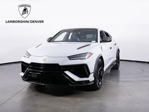 2023 Lamborghini Urus Performante