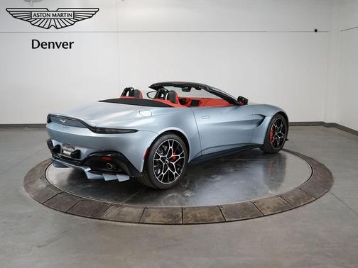 2021 Aston Martin Vantage Base