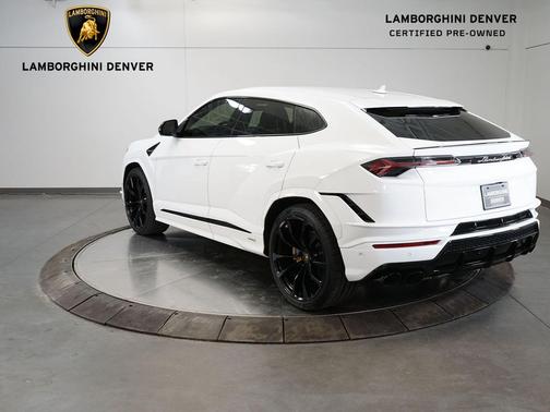 2024 Lamborghini Urus S