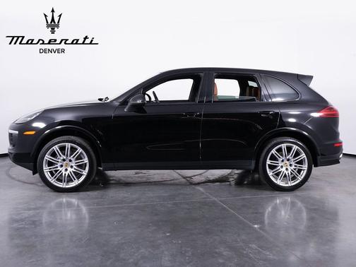 2017 Porsche Cayenne Platinum Edition