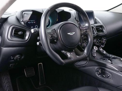 2019 Aston Martin Vantage Base