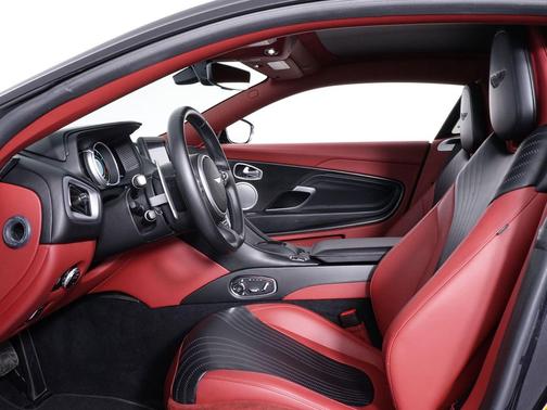 2018 Aston Martin DB11 Base