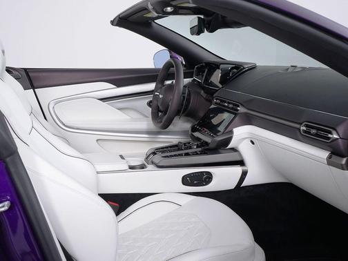 2026 Aston Martin Vanquish Volante