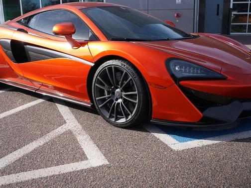 2017 McLaren 570S Base