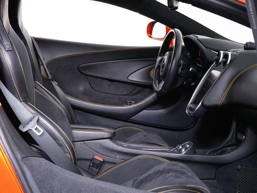 2017 McLaren 570S Base