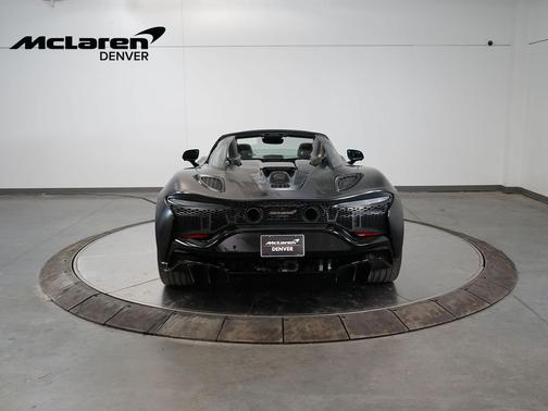 2025 McLaren Artura Performance
