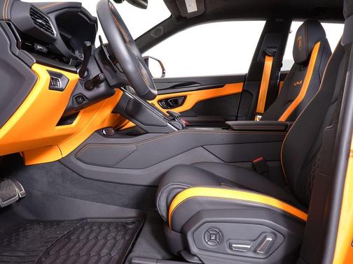 2024 Lamborghini Urus S