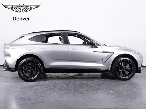 2025 Aston Martin DBX 707